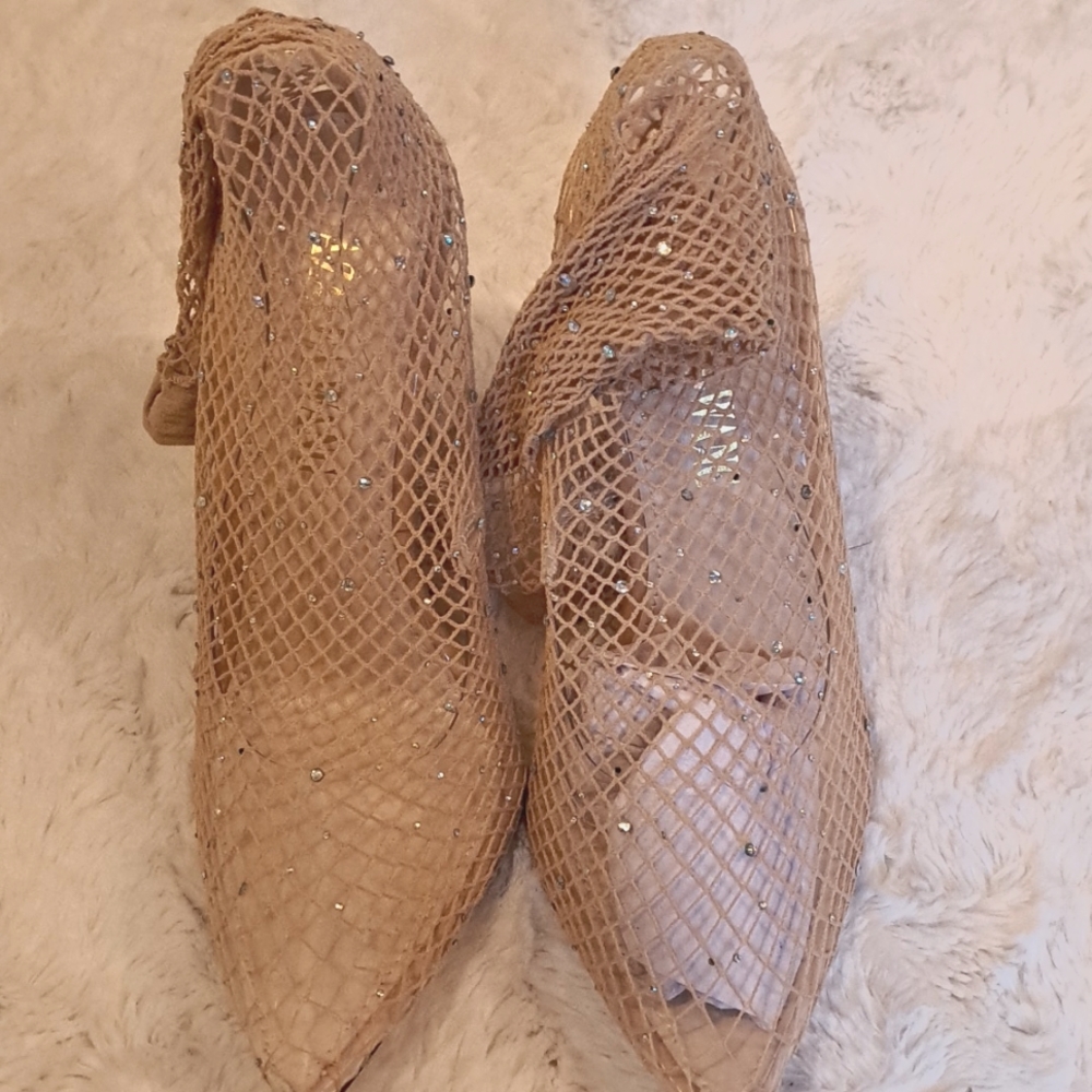 FISHNET HEELS